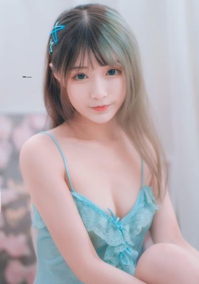 公交车揉捏大乳呻吟娇喘在线观看_在线手机观看